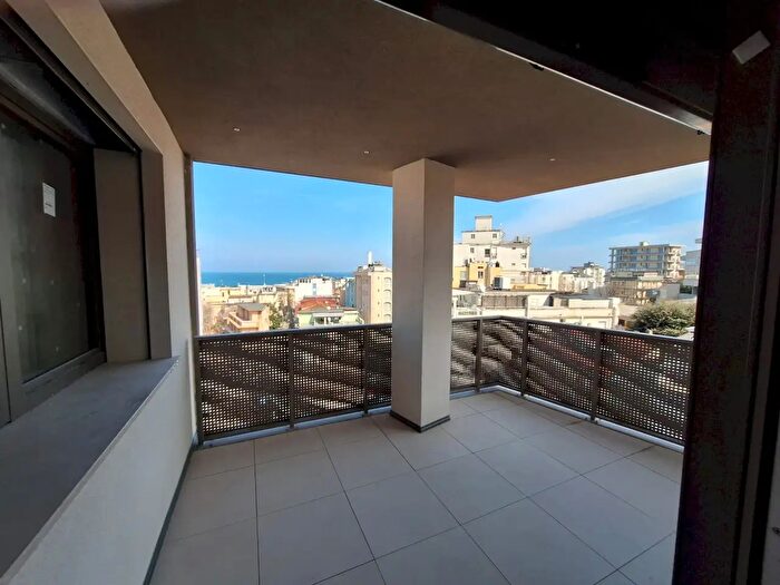 Appartamento trilocale in vendita in Viale della Vittoria, Gabicce Mare