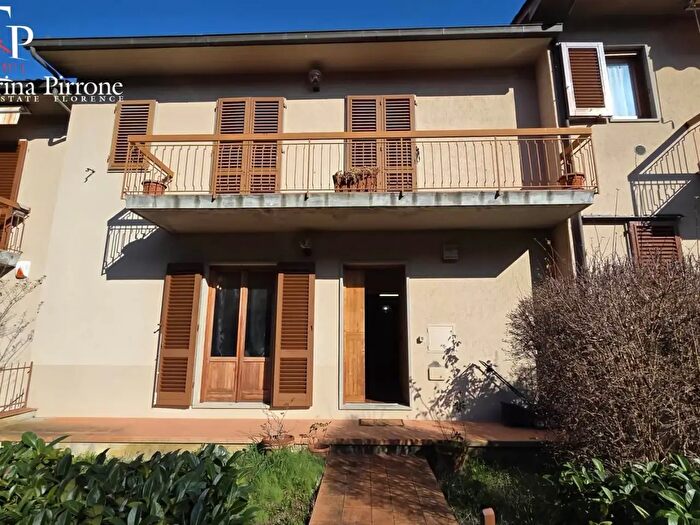 Appartamento con 7 locali in vendita in Via Bino Sanminiatelli, Greve In Chianti