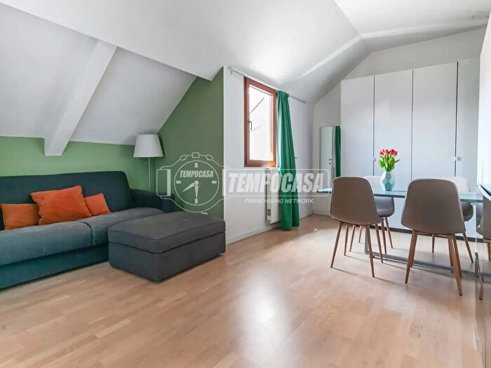 Appartamento monolocale in vendita in Via Luigi Federico Menabrea, Milano