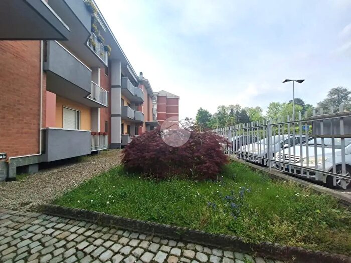 Appartamento con 5 locali in vendita in Viale G Marconi, Romano Canavese