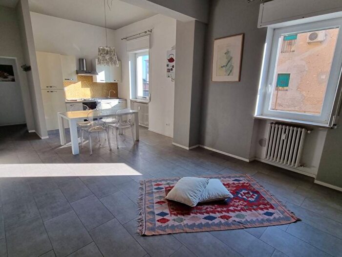 Appartamento bilocale in affitto in Via Legnago, Borgo Roma, Verona