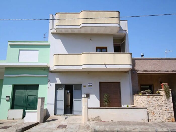 Casa con 7 locali in vendita in Via Bolzano, Matino