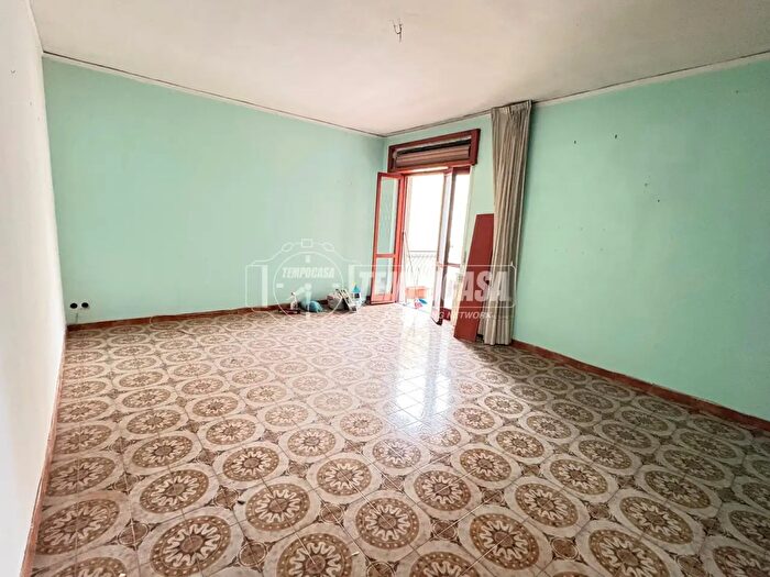 Appartamento trilocale in affitto in Via Pablo Picasso, Napoli