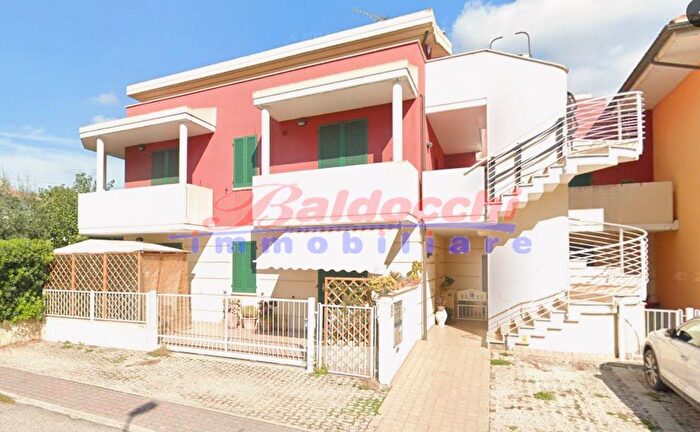 Appartamento trilocale in vendita in Cartoceto