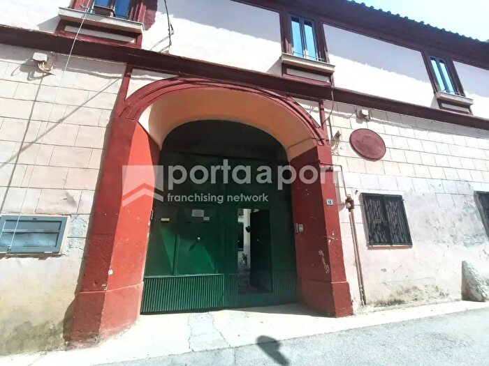 Appartamento trilocale in vendita in Via Cavacone, San Prisco