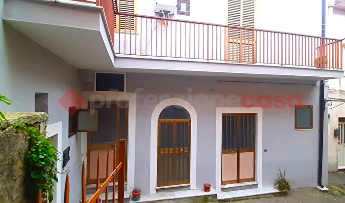 Casa trilocale in vendita in Via San Francesco, Mercato San Severino