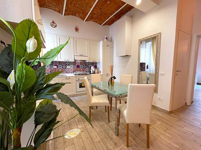 Appartamento trilocale in affitto in Via della Mattonaia, D'Azeglio, Firenze