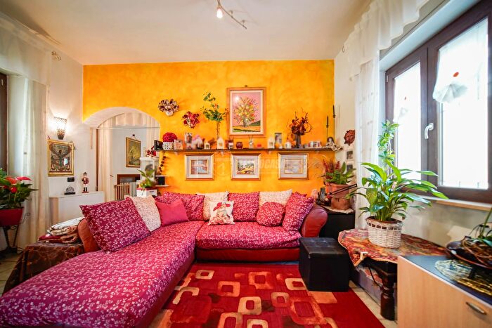 Appartamento quadrilocale in vendita in Via l da Vinci, Arsago Seprio