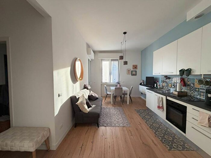 Appartamento trilocale in vendita in Via Alessandro Allori, Novoli, Firenze
