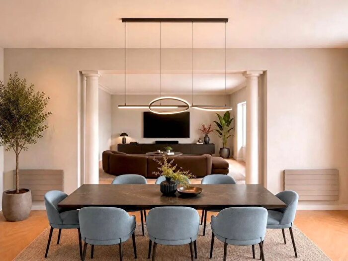 Appartamento con 6 locali in vendita in Via Piave, Roma