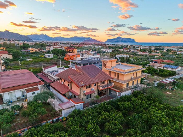 Casa con 6 locali in vendita in Misilmeri