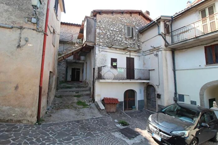 Appartamento bilocale in vendita in Vicolo dellOspedale, Scandriglia