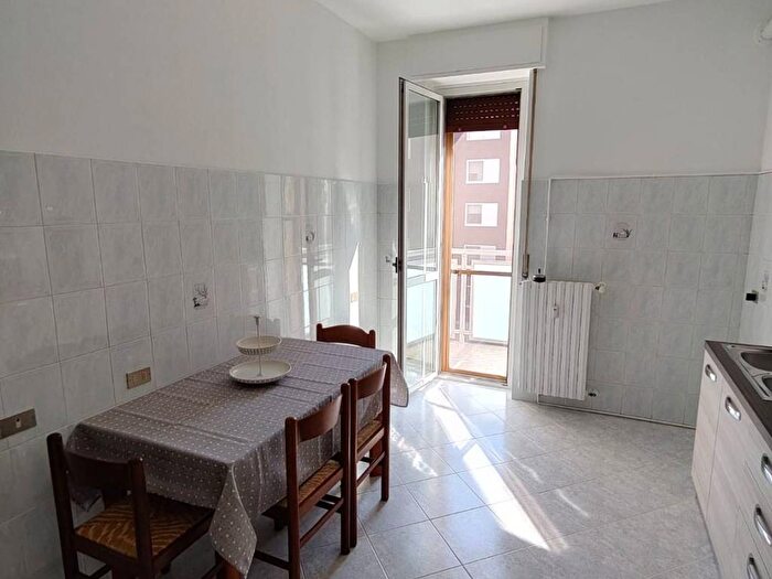 Appartamento bilocale in affitto in Via Dante Alighieri, Centro, San Donato Milanese