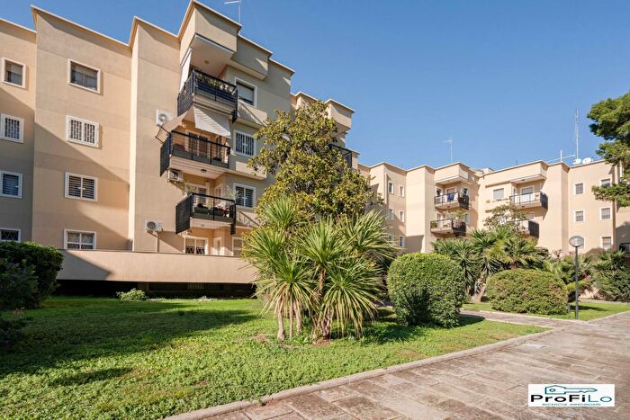 Appartamento con 5 locali in vendita in Ia Elia del Re, Bari