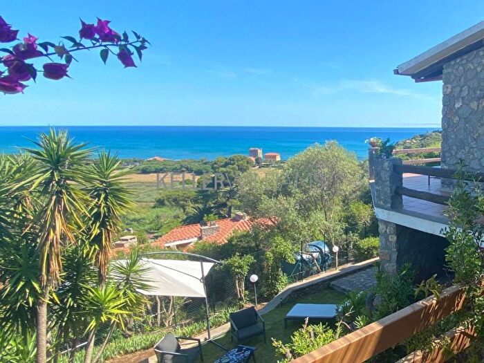 Casa con 6 locali in affitto in Via del Lentisco, Ansedonia, Orbetello