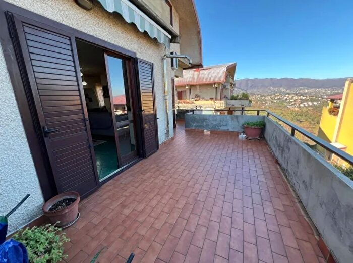 Appartamento quadrilocale in vendita in Carolei