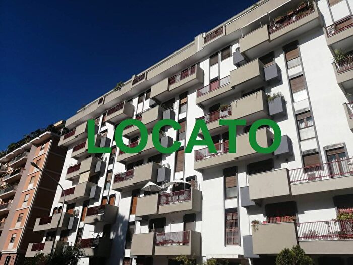 Appartamento con 6 locali in affitto in Via Valdemone, De Gasperi Croce Rossa, Palermo