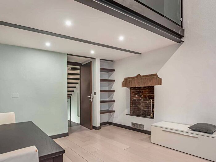 Appartamento bilocale in affitto in Via Paolo Frisi, Porta Venezia, Milano