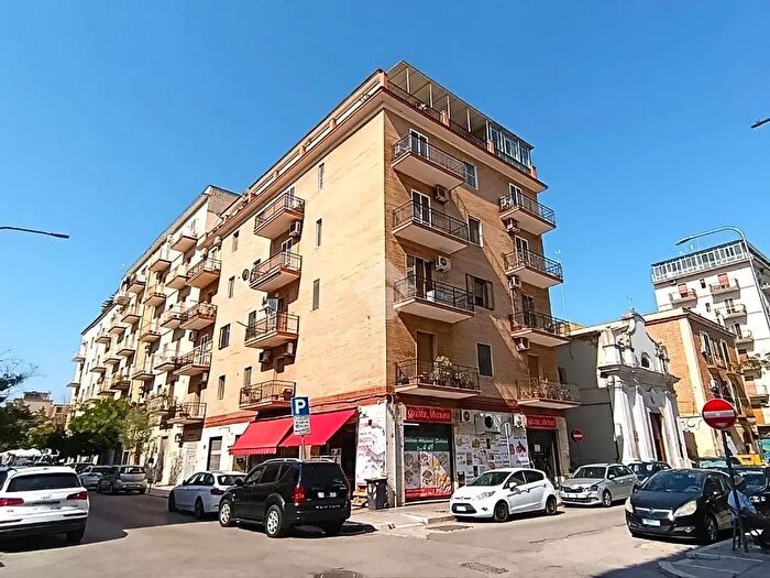 Appartamento trilocale in vendita in Via Luigi Zuppetta, Foggia