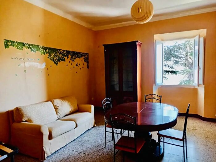 Appartamento trilocale in affitto in Via Ramazzani, Arcevia