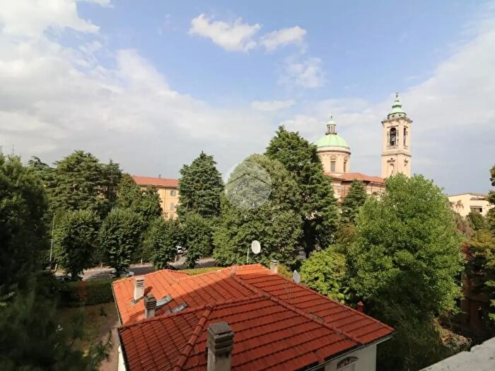 Appartamento trilocale in vendita in Via Cardinal a Ferrari, Rho