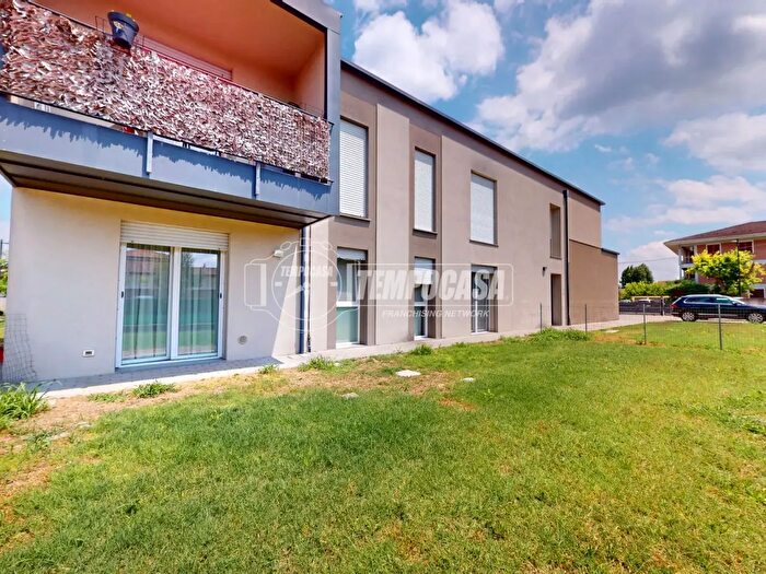 Appartamento trilocale in vendita in Via Vittorio Veneto a, Reggiolo