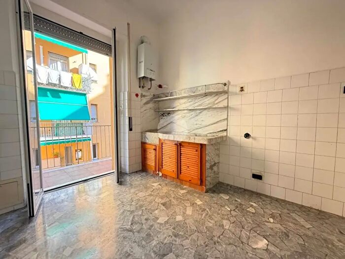 Appartamento trilocale in vendita in Via Pasquale Berghini, Genova
