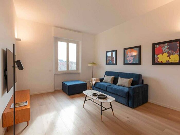 Appartamento quadrilocale in affitto in Viale Papiniano, Corso Genova, Milano