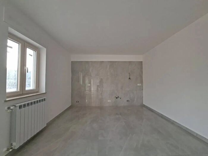 Appartamento quadrilocale in vendita in Via Arcivescovo Pontillo, Casagiove