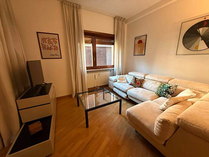 Appartamento bilocale in affitto in Via Fossato di Vico, Furio Camillo, Roma