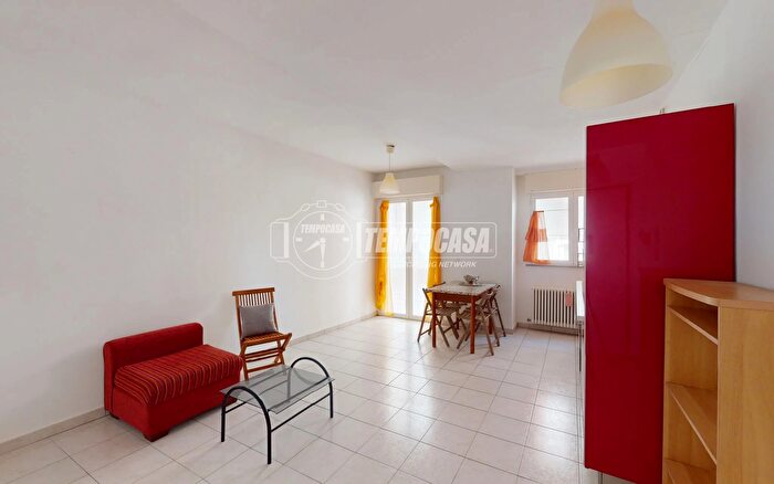 Appartamento bilocale in vendita in Via Giosuè Carducci, Loano