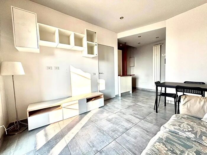 Appartamento bilocale in vendita in Milano