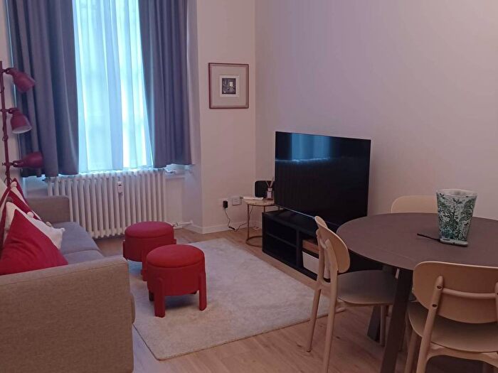 Appartamento bilocale in affitto in Viale Beatrice dEste, Quadronno Crocetta, Milano