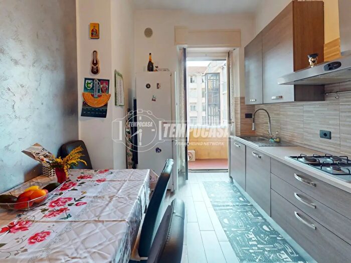 Appartamento trilocale in vendita in Via Nicomede Bianchi, Torino