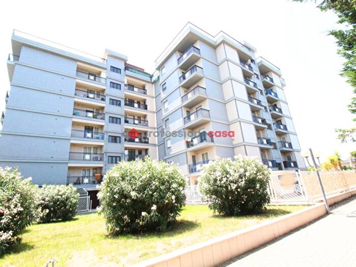Appartamento trilocale in affitto in Via Domenico Antonio Patroni, Tribunale Carmine Nuovo, Foggia