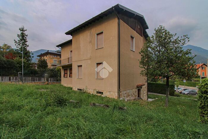 Casa con 8 locali in vendita in Via Moretto, Gardone Val Trompia
