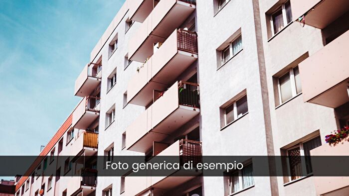 Casa con 6 locali in vendita in Via Giovanni Magnanini, Reggio Emilia