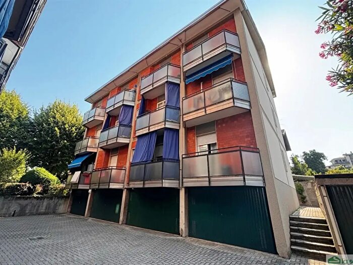 Appartamento trilocale in vendita in Via Iginio Rota a, Vimercate