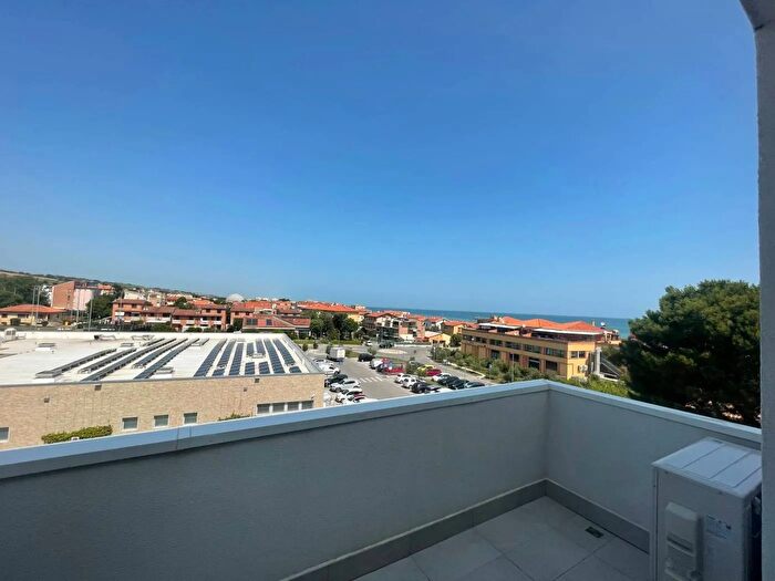 Appartamento trilocale in vendita in Indirizzo Viale della Resistenza, Napoli