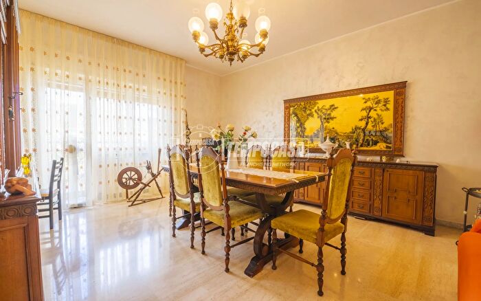 Appartamento quadrilocale in vendita in Via dAlighieri, Grottammare