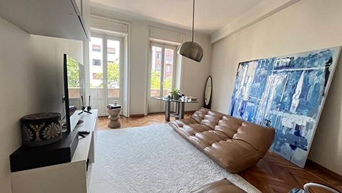 Appartamento quadrilocale in affitto in Viale Regina Giovanna, Porta Venezia, Milano