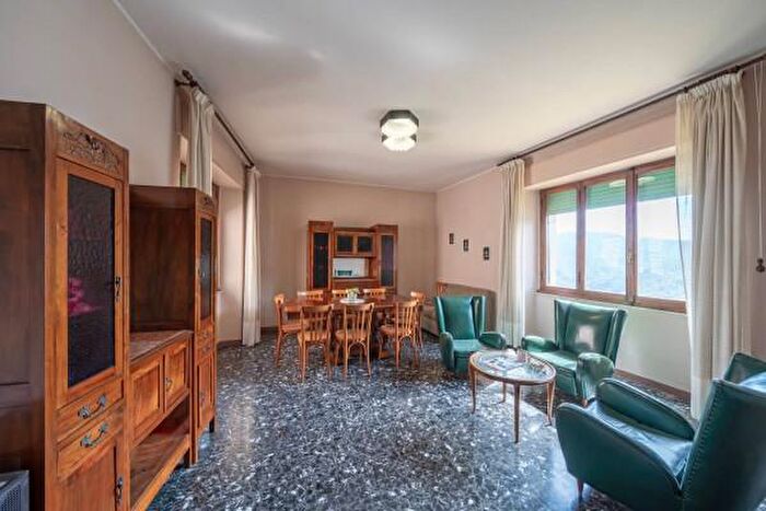 Appartamento quadrilocale in vendita in Via Vittorio Emanuele, Narni