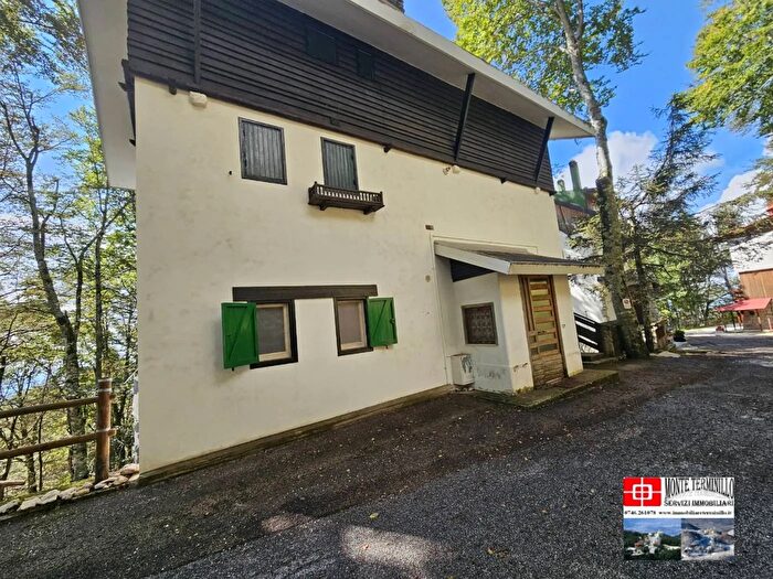 Appartamento bilocale in vendita in Via degli Abeti Rieti Rieti, Rieti