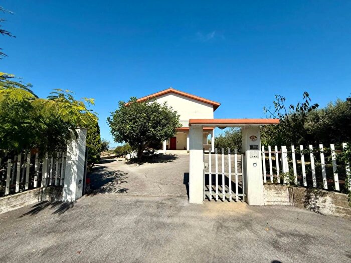Casa con 6 locali in vendita in Indirizzo Piaggia Castelnuovo, Recanati
