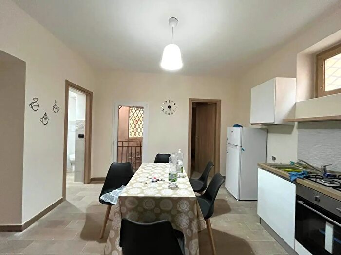 Appartamento trilocale in affitto in Palermo