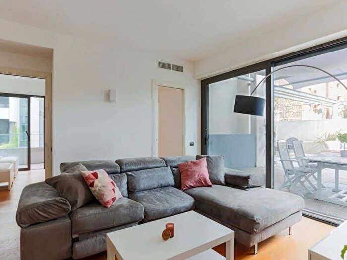 Appartamento trilocale in affitto in Via Marco Ulpio Traiano, Portello Parco Vittoria, Milano