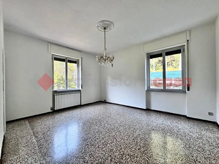 Appartamento trilocale in vendita in Via Verbano, Arona
