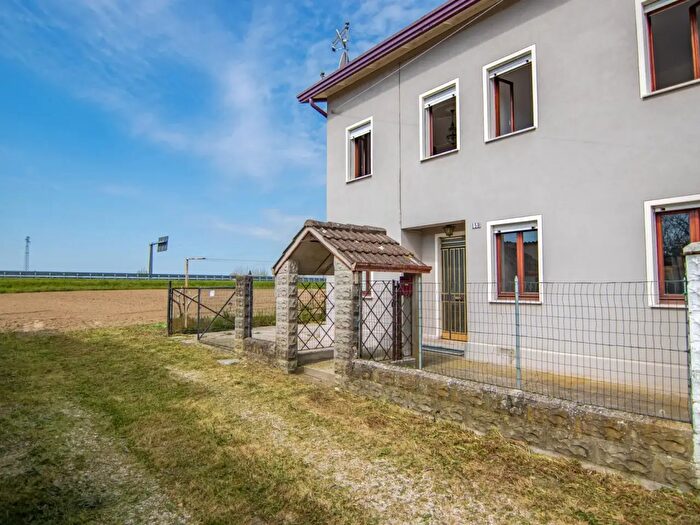 Casa quadrilocale in vendita in Campolongo Maggiore