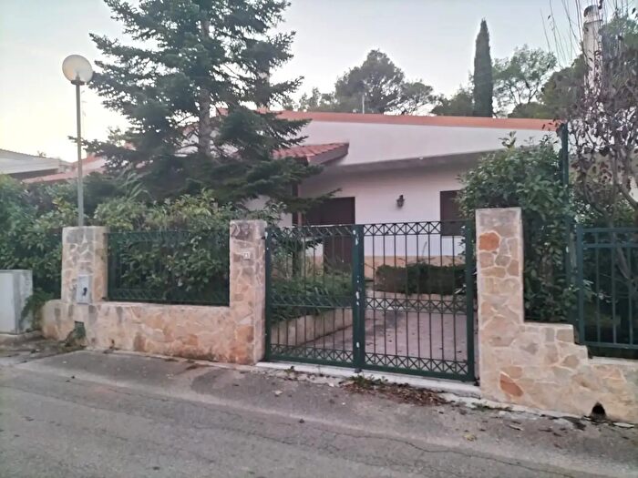 Casa bilocale in vendita in Contrada Frà Diavolo, Cassano Delle Murge