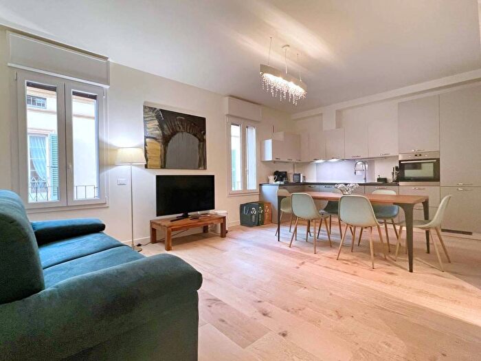 Appartamento trilocale in affitto in Via San Giorgio, Centro Storico, Bologna